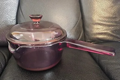 VTG Vision 1 L Cranberry Corning Non Stick Sauce Pan Pyrex Lid Pour Spout EUC • $11.99