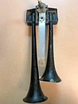 Vintage Black Hadley Dual Double Trumpet Air Horn Bully Horn Working • $45