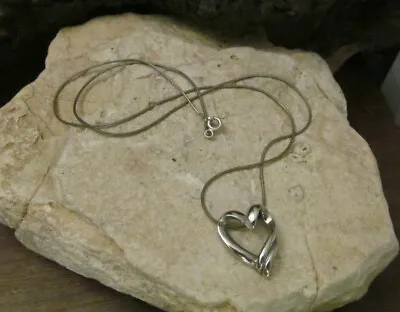 Vintage 925 Sterling Silver Cut Out Sliding HEART Pendant Necklace 4.8g • $34.99