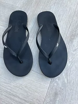 Hollister Black Flip Flops Size 5 • £3.99