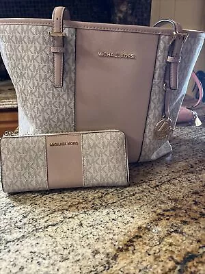 Michael Kors  Large Carryall Tote Bag Leather With Matching Wallet • $75