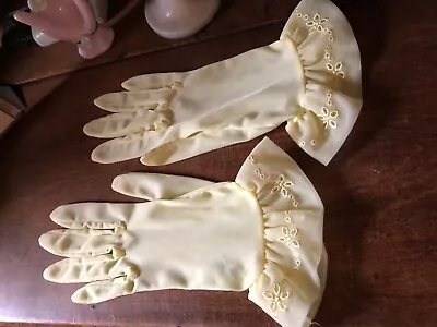 Vintage Antique 1950’s Sweet Sheer Yellow Gloves Ruffle Cambric Wrist 6.5 • $19.99