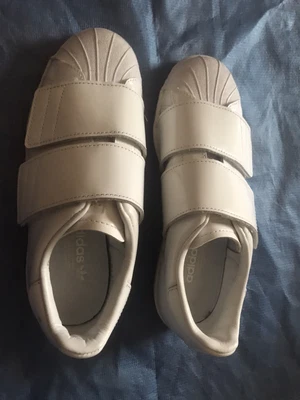 $31 • Buy Superstars Adidas VelcroStrap 80’s Cf SiZe 36.5 White