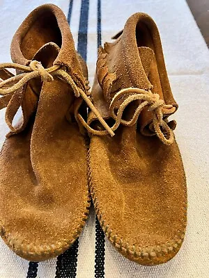 MINNETONKA Moccasins Suede Fringe Ankle Booties Size 7.5 Rubber Soles • $9.99
