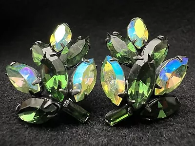 Gorgeous Vintage Marquise Green/multi Rhinestone Clip On Earring • $24.99