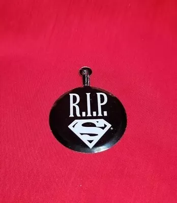 Vintage R.I.P. Superman Collector's Medal Pin Badge! DC Comics 1992 • $3.99