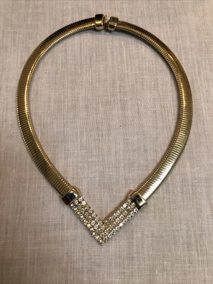 $25 • Buy Vintage Accordian Style Stretch Gold Tone Rhinestone V Center Choker Necklace 