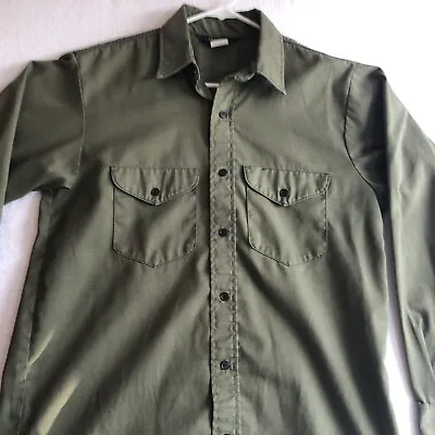 Vintage OshKosh B’Gosh Men’s Snap Button Long Sleeve Medium Work Shirt￼ • $18