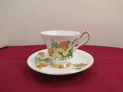 Vintage Royal London Bone China England Tea Cup & Saucer Daffodil Gold Trim • $27.50