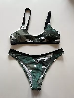 $8 • Buy Zaful Womens Bikini Size Medium Leaf Patterned Removable Pads