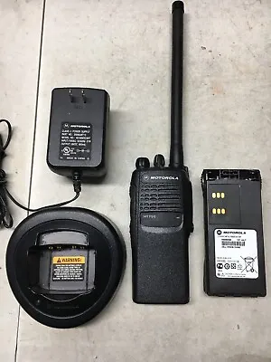 MOTOROLA HT750 LOW BAND 35-50MHz 16ch 6W TWO WAY PORTABLE RADIO AAH25CEC9AA3AN • $325