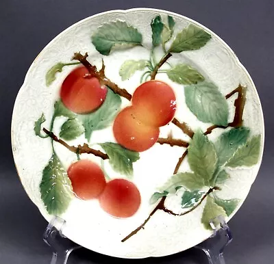 K&G KELLER GUERIN Luneville Luncheon Plate Majolica Barbotines Embossed Apricots • $19.95