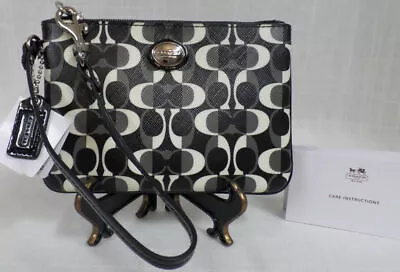 Coach Peyton Dream C Black & White Wristlet New With Tags Purse Handbag Pouch  • $49.99