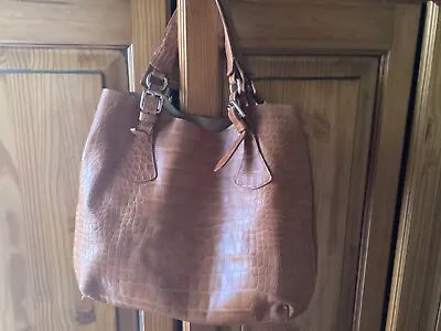 Russell & Bromley Tan Leather Tote Gorgeous! Reduced 🤩 • £39.99