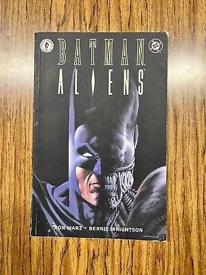 BATMAN  / ALIENS TPB OOP (1997) Ron Marx Bernie Wrightson DC Comics Dark Horse • $25