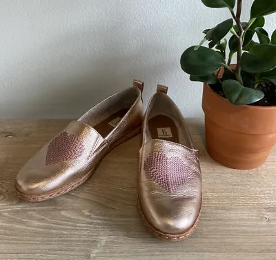 Ellen DeGeneres Nalita Love Pink Metallic Rose Gold Embroidery Heart Flats 7 • $22