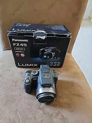 Panasonic LUMIX DMC-FZ45 14.1MP Digital Camera - Black • £10