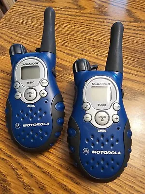 Set Of 2 Motorola Talkabout T5800 2-Way Radios 5 Mile Range 22 Channel 38 Codes • $20