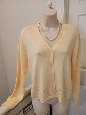 $7 • Buy LIZ CLAIBORNE Creamy Yellow Cardigan Sz Med