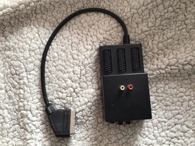 £5 • Buy 3 Way Scart Splitter With 3 Switches In Working Order