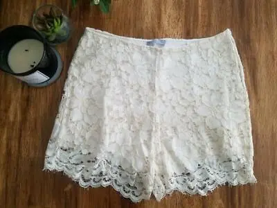 ZARA NWOT NEW Ivory Crochet Boho Knit High Waist Hi Lace Shorts Beige Medium M • $38