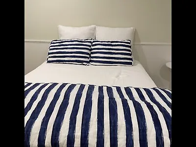 Bedding Martha Stewart Collection  Queen Bed Blanket And Sham  • $20