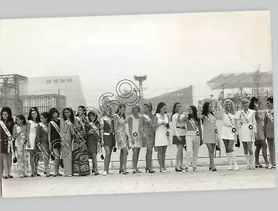 Miss US Gayle Kovaly International Beauty Contest EXPO70 @Osaka 1969 Press Photo • $40