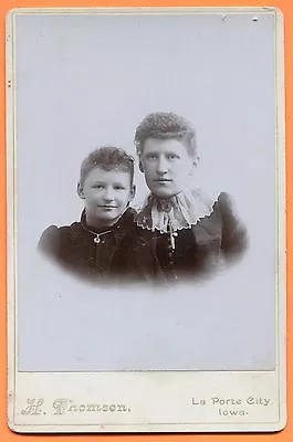 La Porte City IA Portrait Of Mother & Daughter By Thomsen Circa 1890 • $3.75