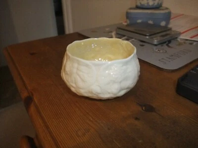 £5.99 • Buy Wonderful Vintage Belleek Irish Pottery Bowl With Yellow Lustre Inside Bowl