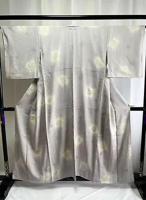 Vintage Japanese Kimono Beautiful Silk Kimono Robe  • $48