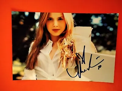 Mena Suvari Autographed 4x6 Photo  • $7.99