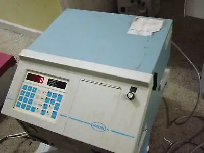 Hach DR/3000 Spectrophotometer 19600-00 • $175