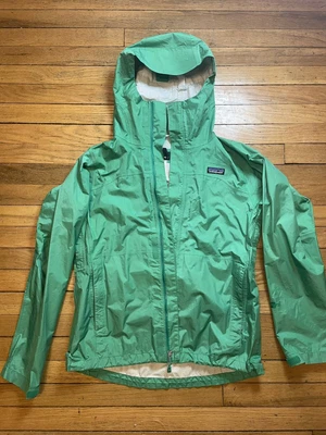 $60 • Buy Patagonia Torrentshell Womens