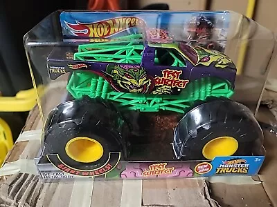 Hot Wheels Monster Truck Giant Wheels  Test Subject   1:24 Die Cast Metal Body • $15