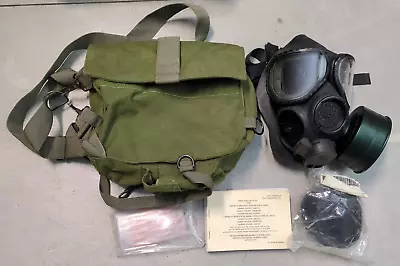 US Military Surplus Gas Mask M40 Size Small W/ Bag 2nd Skin Filter Outserts • $159.99