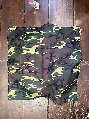 For The Boys Green Camouflage Bandana Square BNWT • £5