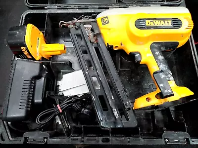 DEWALT DC618 18V Cordless Nail Gun - Includes Battery And Charger • £129.99