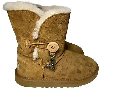 UGG Australia Bailey Button Short Boot Girls 3 Squirrel Nut Charm Embossed Suede • $22.90