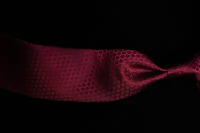 Calvin Klein - Men's Pink/Magenta Polka Dot 100% Silk Neck Tie 3.2 W X 59 L • $24.99