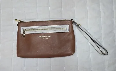 Michael Kors Wallet Brown Wristlet Leather Change Card Phone Pouch  • $18.50