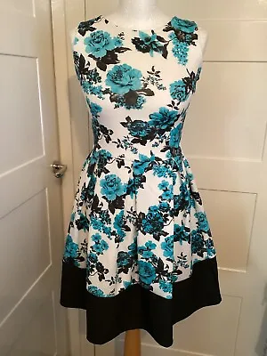 Cameo Rose White Black Blue Floral Sleeveless Fit And Flare. Dress Size 10 • £3.50