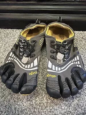 Vibram Youth Sz 3 Originals Classic Outdoor Shoes - Elastic Laces • $7