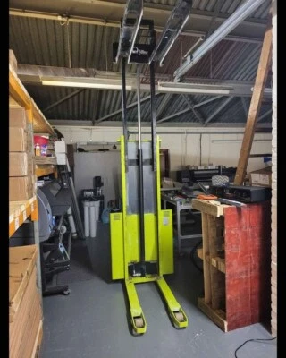 £1500 • Buy Pramac TX12 3 Meter Semi Electric Pallet Lifter & Pallet Stacker