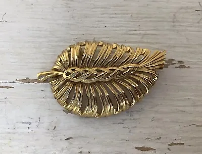 Vintage Leaf Brooch Pin Designer Monet Gold Tone Metal Jewelry Retro Fashion • $7.99