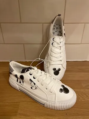 Disney Mickey Mouse Low Top Trainers White Size 6 New • £18.95