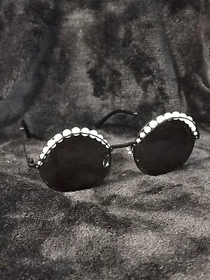 Rare Chanel CC Logo Faux Pearl Black Round Sunglasses • £395.01