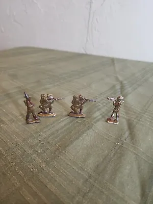 4 Metal Toy Soldiers Small Size • £19.29