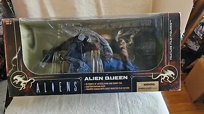 Brand New McFarlane Alien Queen Deluxe Figure Movie Maniacs 6 Xenomorph Sealed • $130