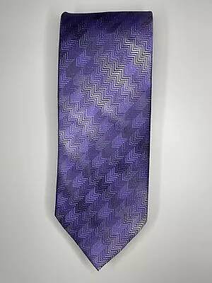 Van Heusen Tie / Purple Geometric / 100% Polyester / L-61in & W-3.25in • $11.49