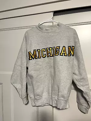 Michigan Fleece Lined Sweatshirt (size M) • $15.99